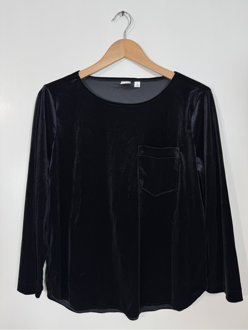 WSH142 {GAP} Black Velvet Velour Long Sleeve Chest Pocket T-Shirt Tee Top